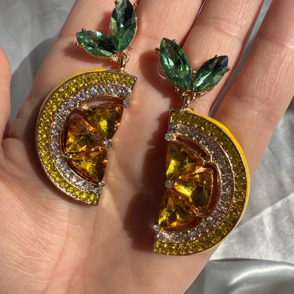 Anthropologe Amalfi Positano lemon Yellow and Green Crystal Earrings - Picture 11 of 15